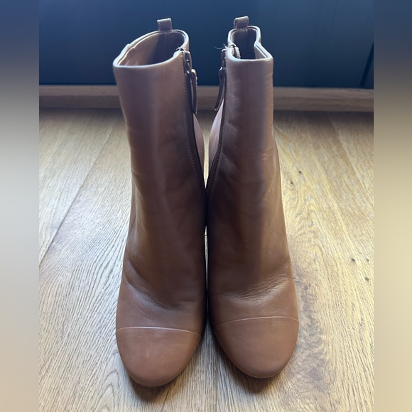 Tory Burch Grove Size 9 Royal Tan Leather Ankle Boot Bootie - Picture 3 of 7